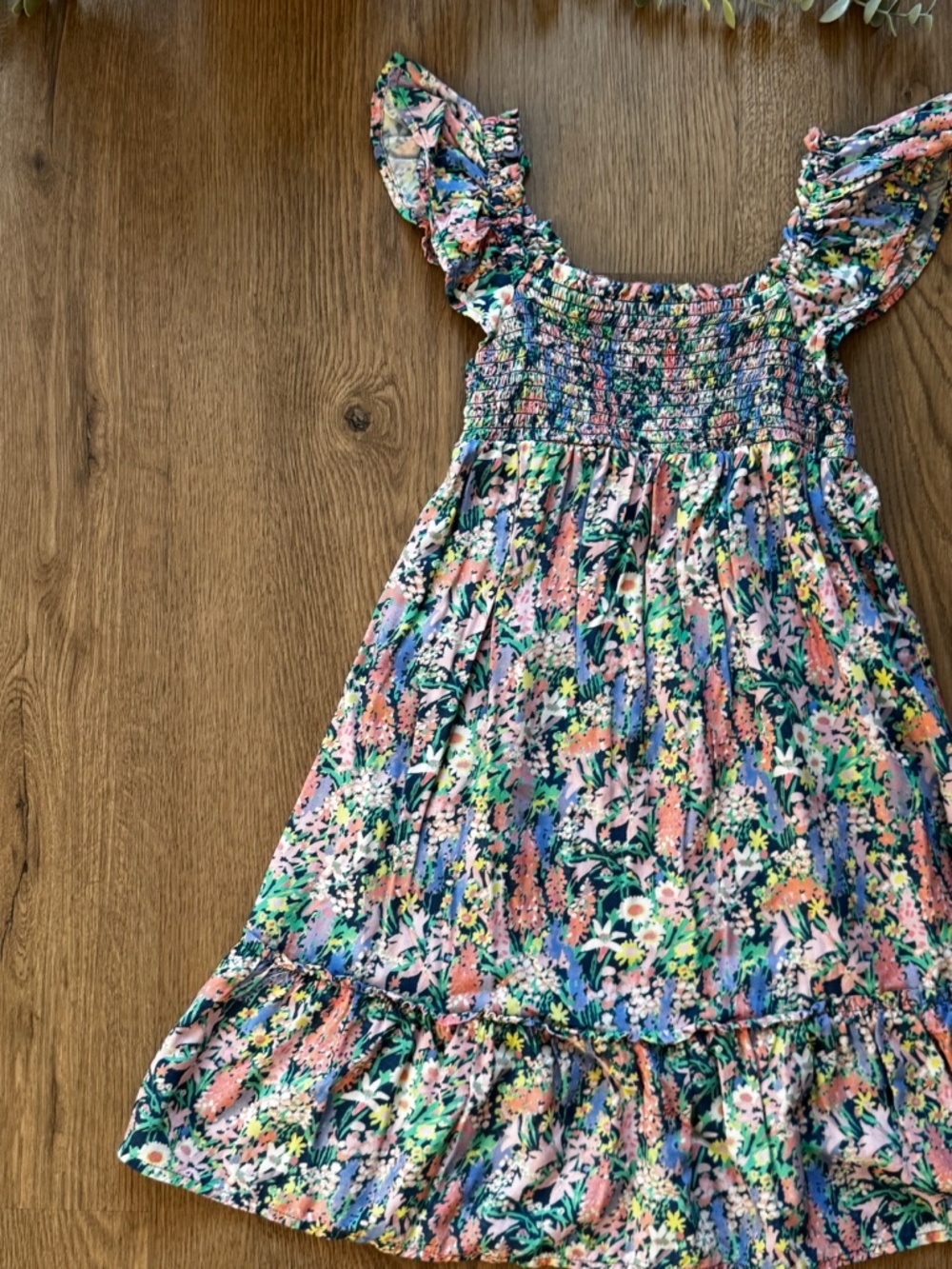 Gap Kids Floral Smocked Flutter Sleeve Dress Girls Size 5 Spring Summer - Picture 2 of 4